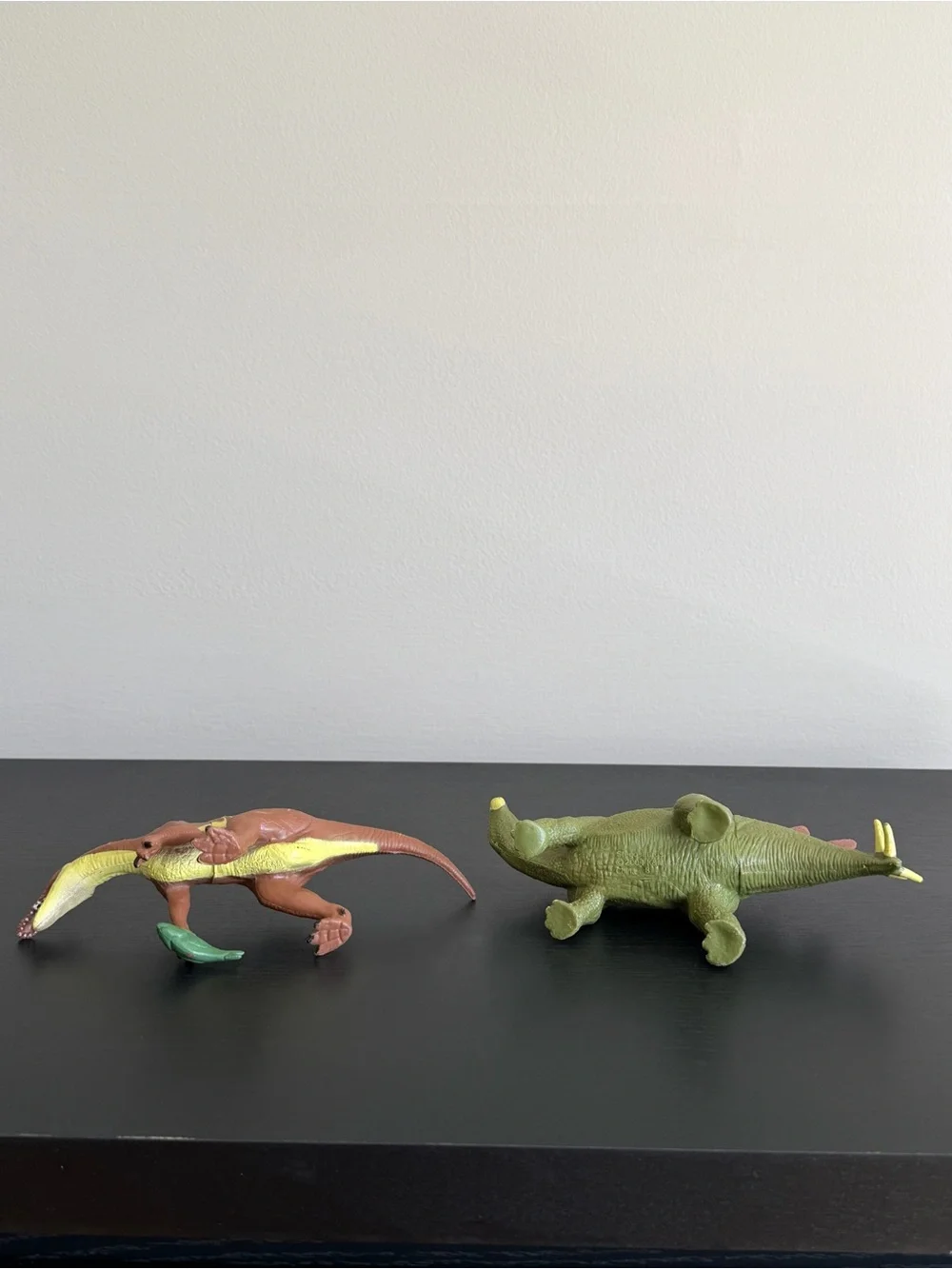 K&M Stegosaurus Baryonyx Dinosaur Toy Figures 7 Inch 2004